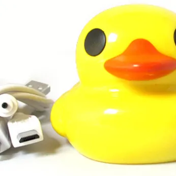 POWER BANK-5600 mAH - Hình con vịt