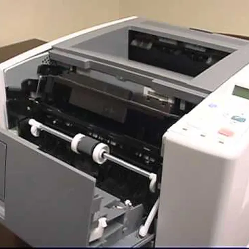 Thanh lý ,ban may in cu,ban may in cu hp,ban may in cu in tren giây decal,giấy keo,giây tomy,giấy bế vàng,giấy bế xanh giá rẻ tại quận 6,quận tân bình,bình tân,tân phú,quận 5,quận 11,quận 10 sài gòn.