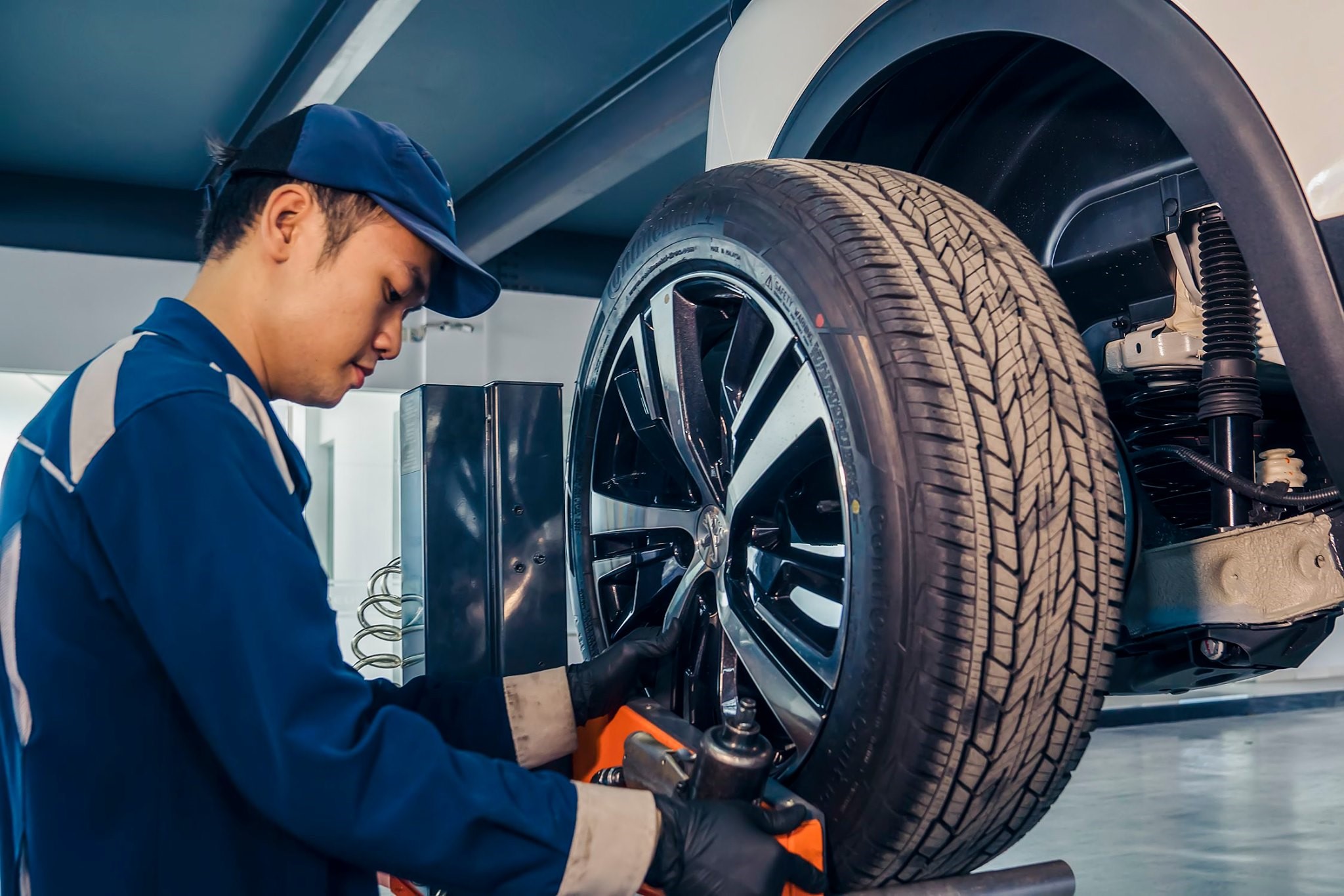 cân bằng động bánh xe ô tô tại TPHCM
