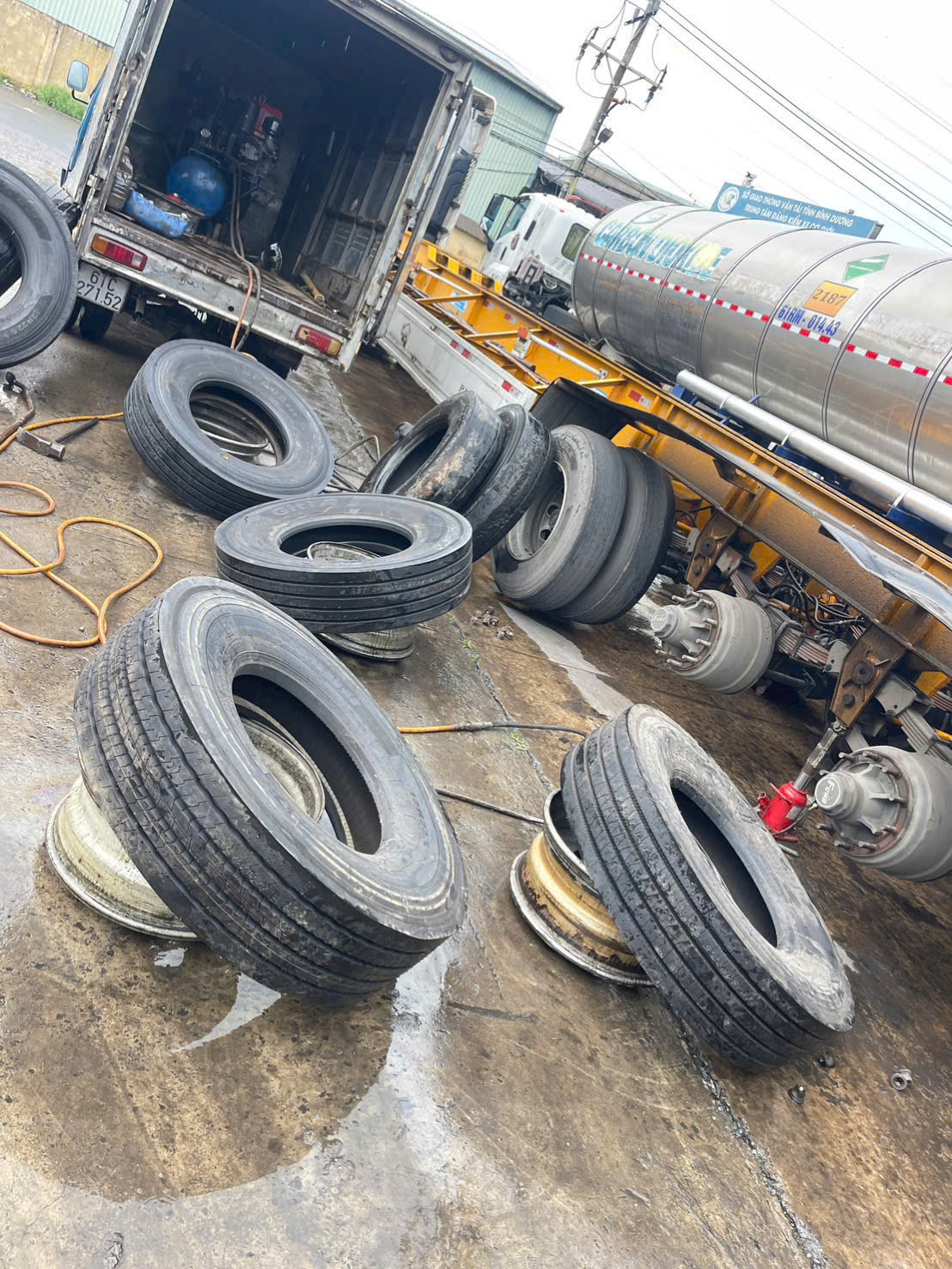 đại lý lốp xe container giá rẻ tại Đồng Nai
