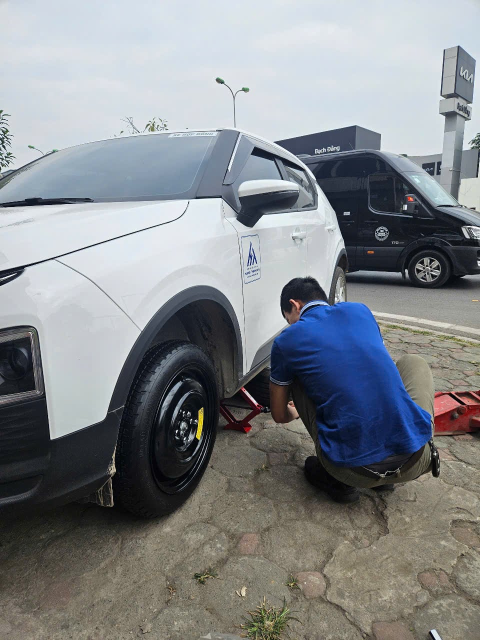 lốp xe điện VinFast VF5 tại TPHCM