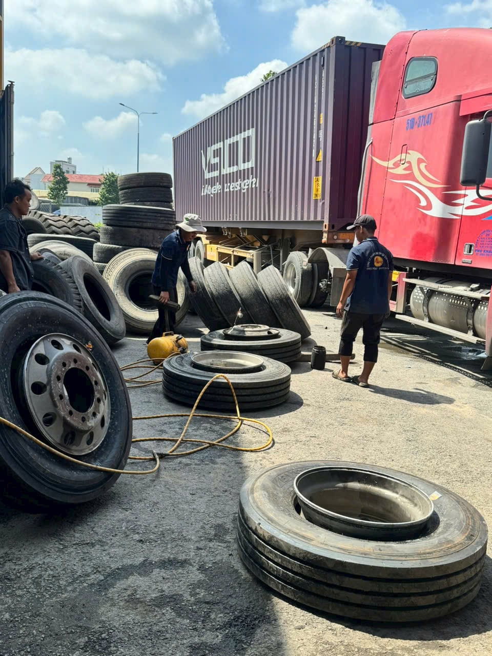 lốp container tại Bình Dương - TPHCM