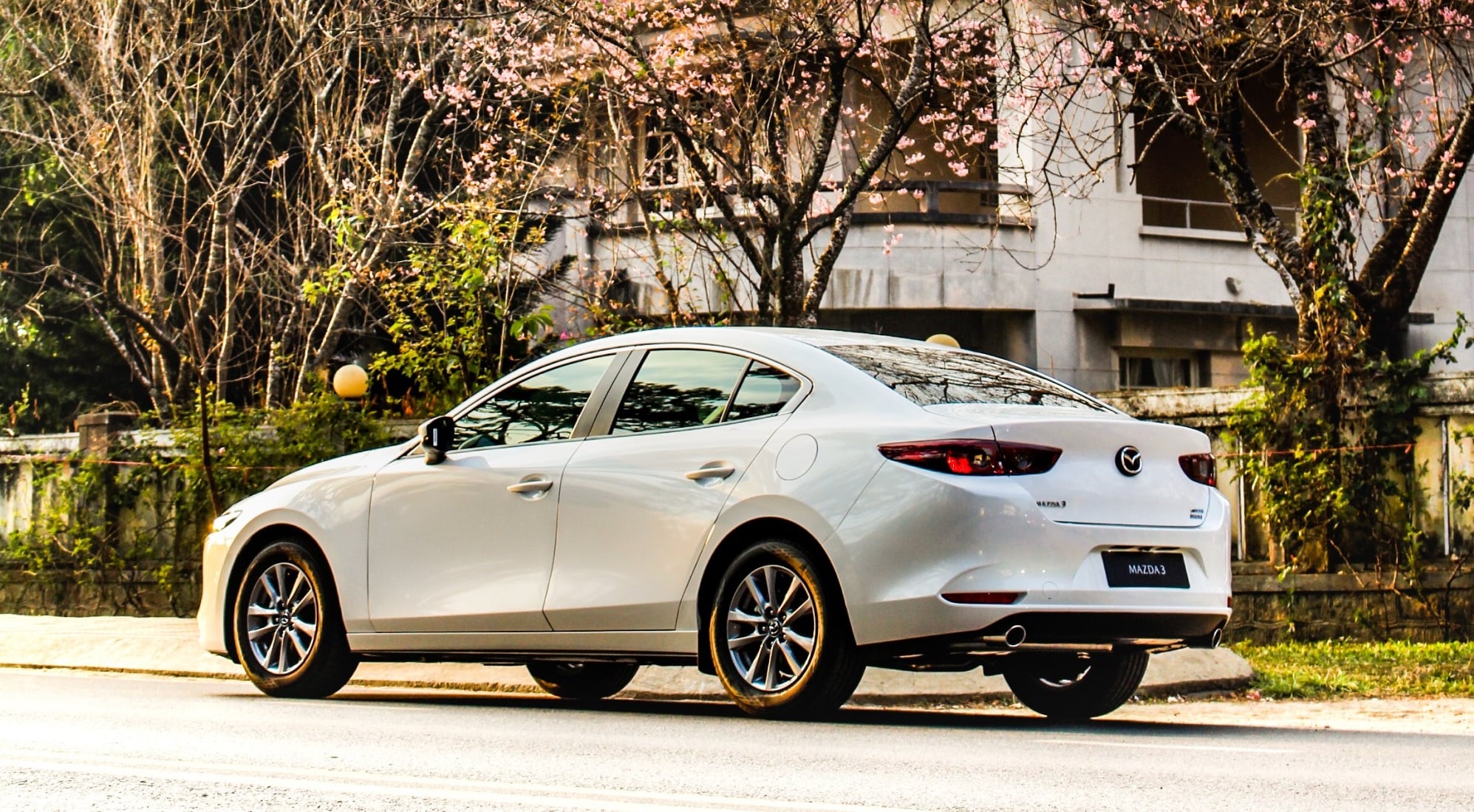 lốp xe Mazda 3 loại nào chạy êm nhất