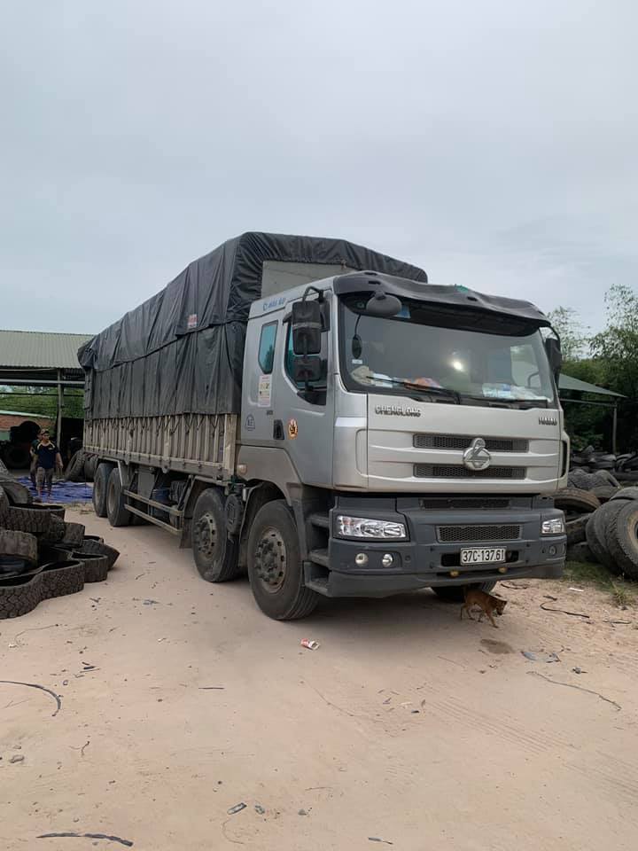 thu mua lốp cũ - sắt phế liệu tận nơi