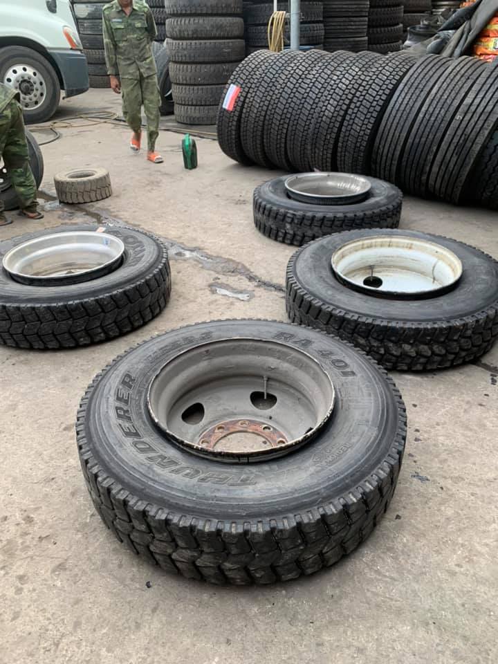 thay vỏ xe tải tại bình dương