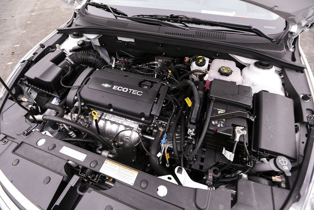 dấu hiệu chân máy ô tô bị hỏng