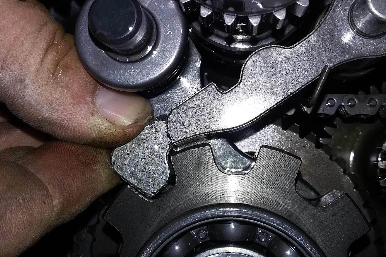 bánh răng cóc xe ô tô