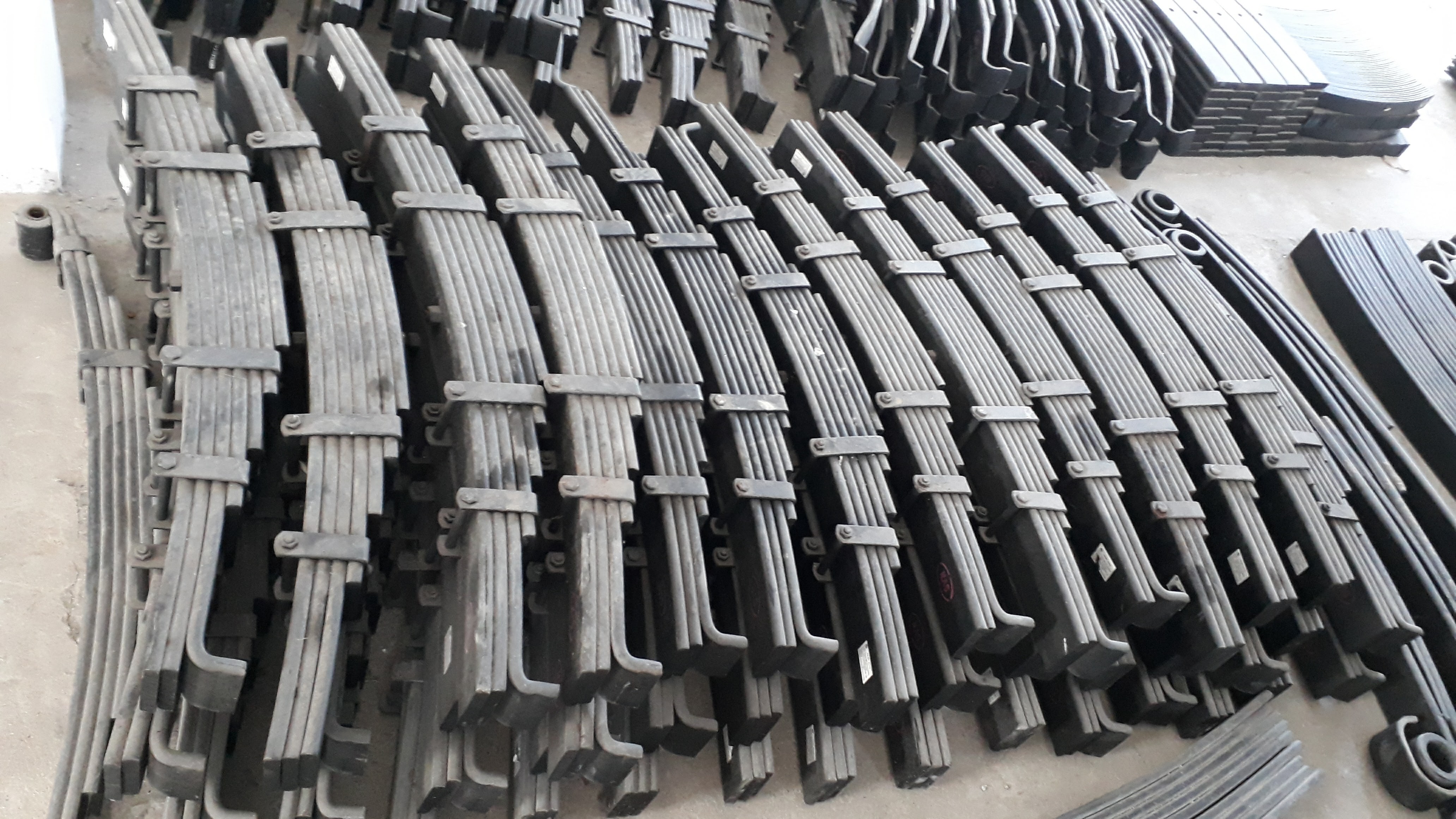 kiến thức về nhíp ô tô