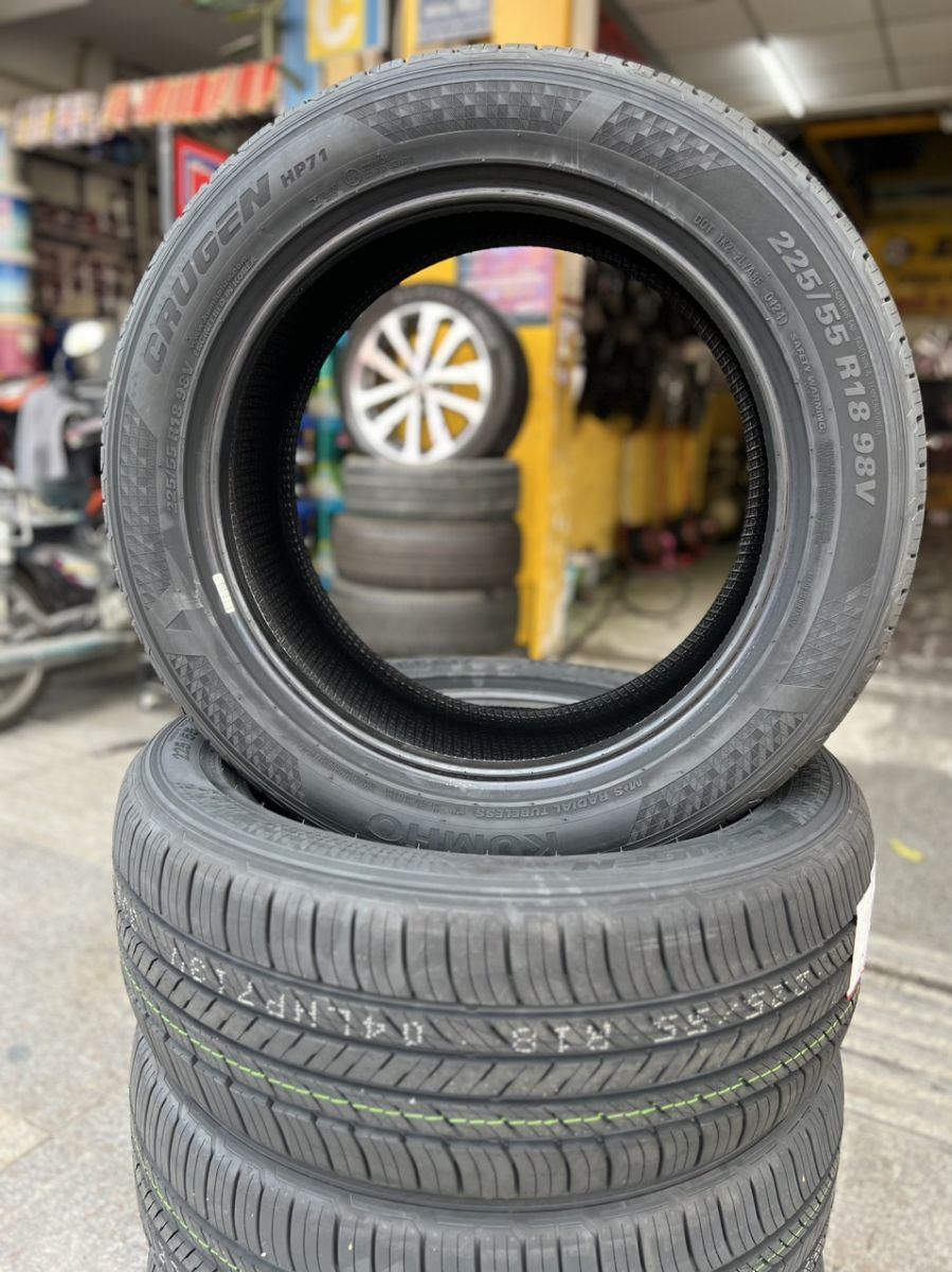 Đại lý lốp xe du lịch 225/55R18 tại TPHCM
