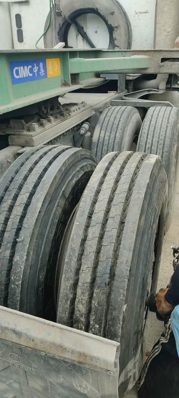 đơn vị thay lốp xe container uy tín Bình Dương - TPHCM