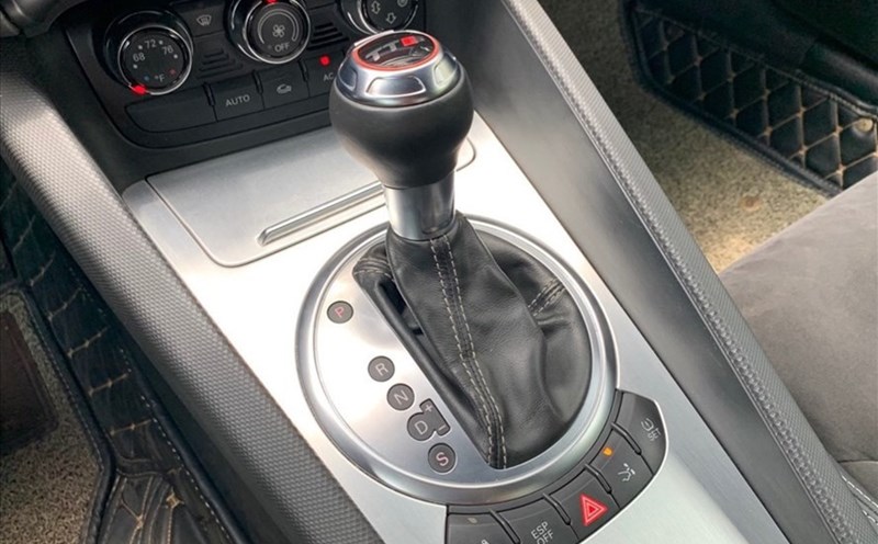 Chuyển số khi xe chưa dừng hẳn