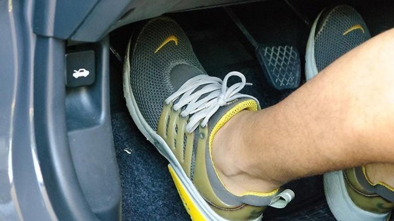 chạy xe số sàn đúng cách