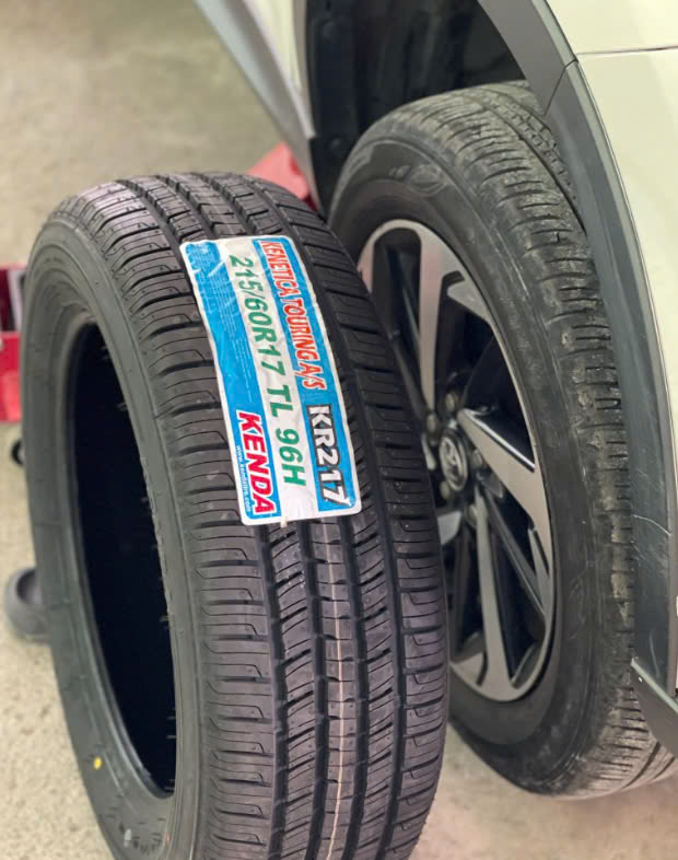 Lốp ô tô Kenda so với lốp Bridgestone