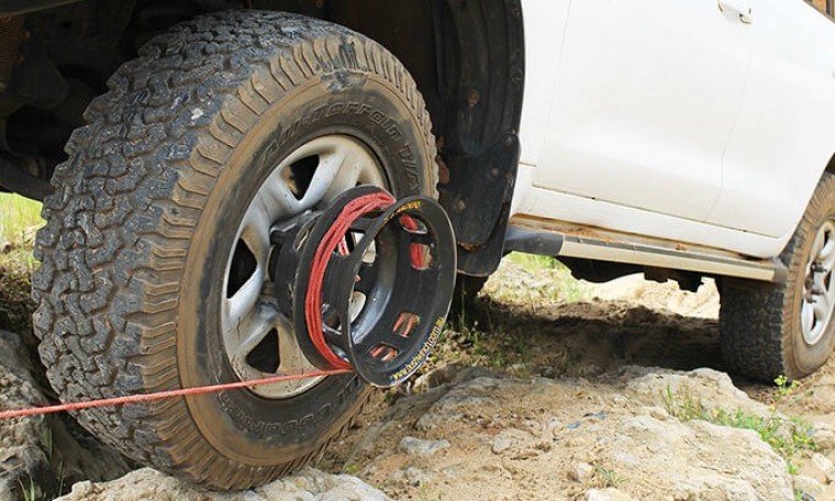 phương án lái xe qua đường lầy