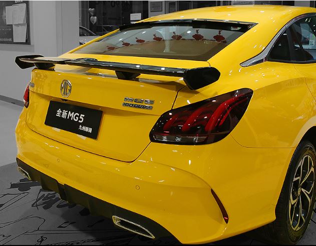 Có nên lắp cánh gió cho ô tô?