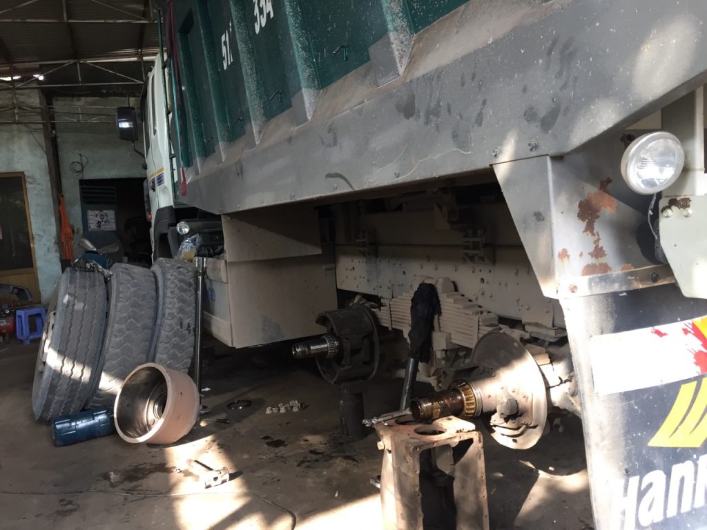 bảo dưỡng xe tải định kỳ