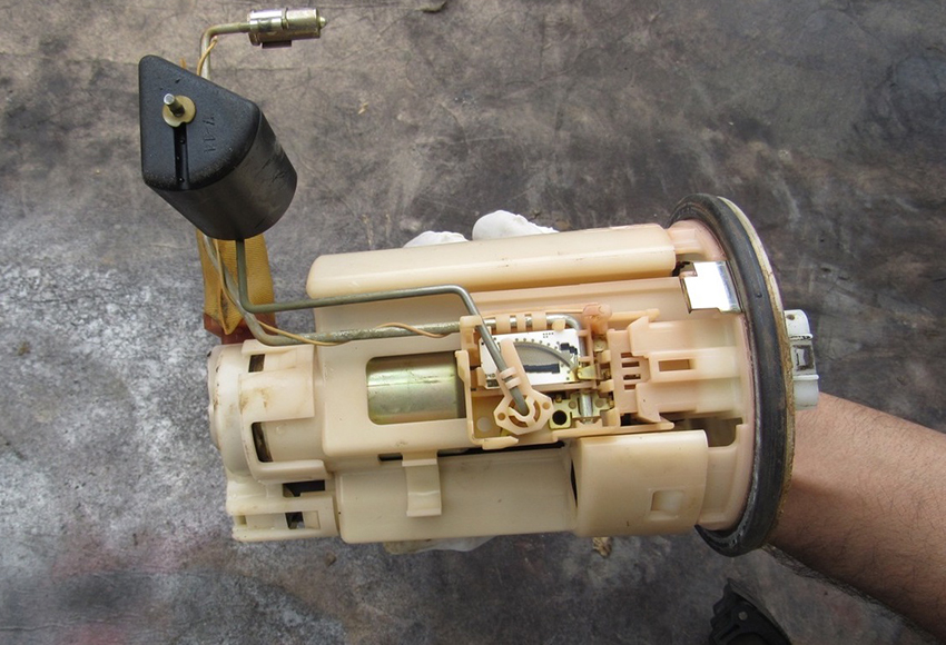 bơm nhiên liệu ô tô