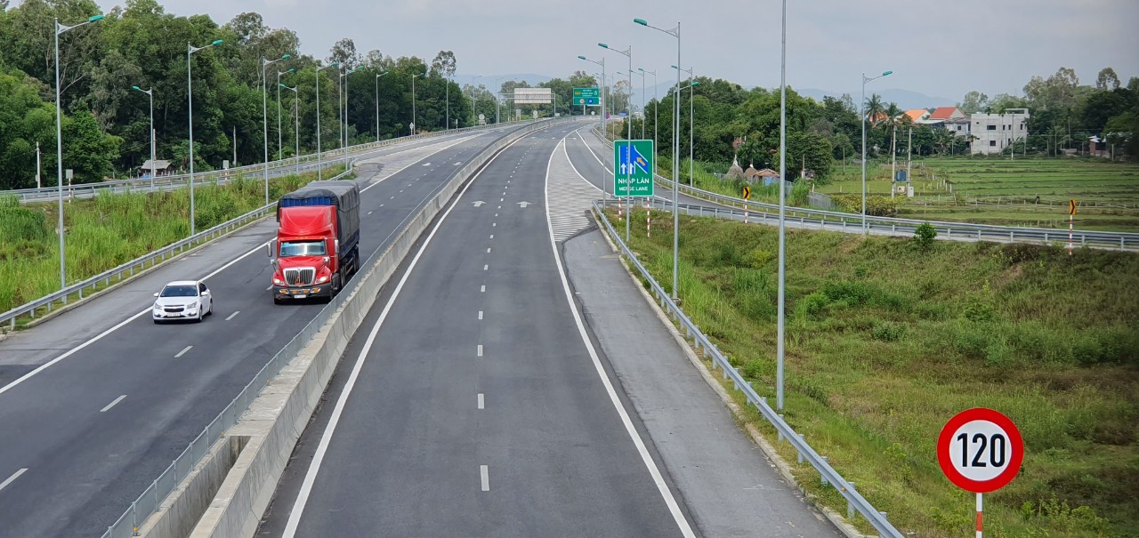 Những lỗi nguy hiểm của lái xe Việt trên cao tốc