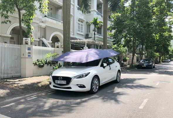 giảm nhiệt độ khoang xe ô tô dưới trời nắng