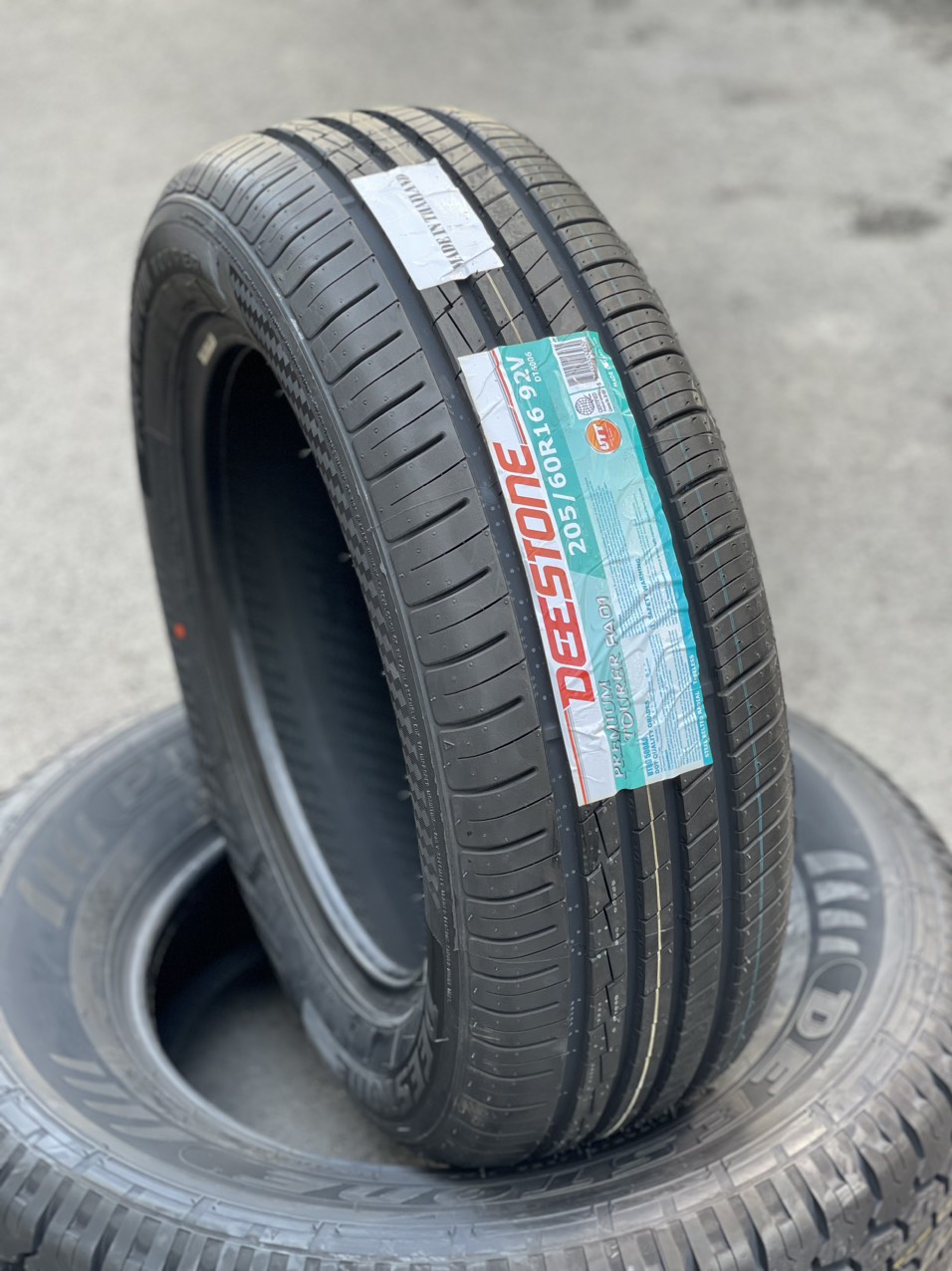 lốp ô tô Deestone