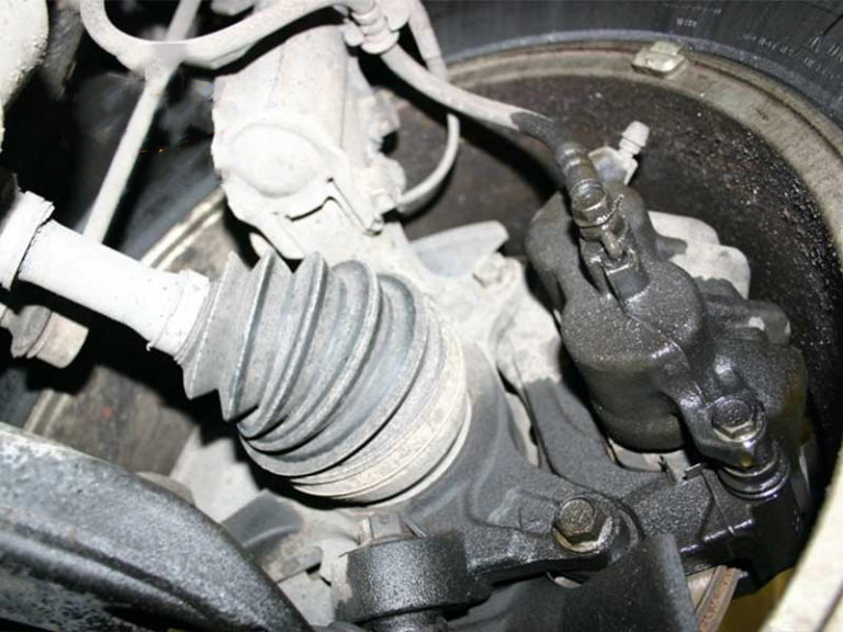 kiểm tra hệ thống phanh xe ô tô