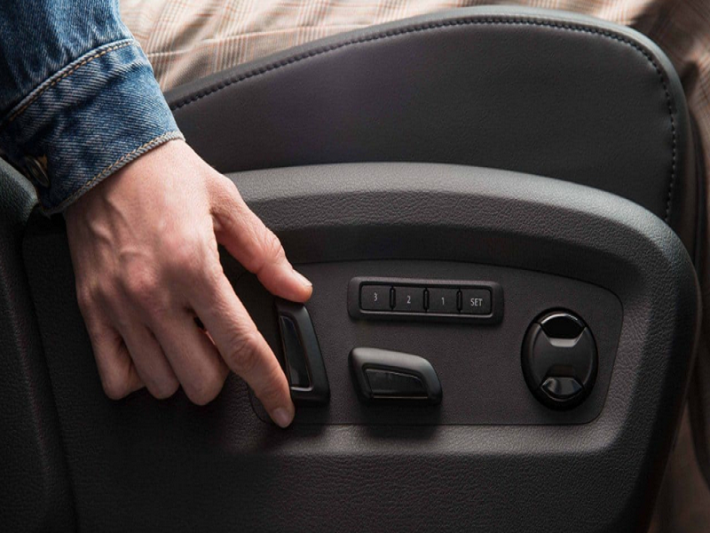 cách điều chỉnh ghế xe ô tô