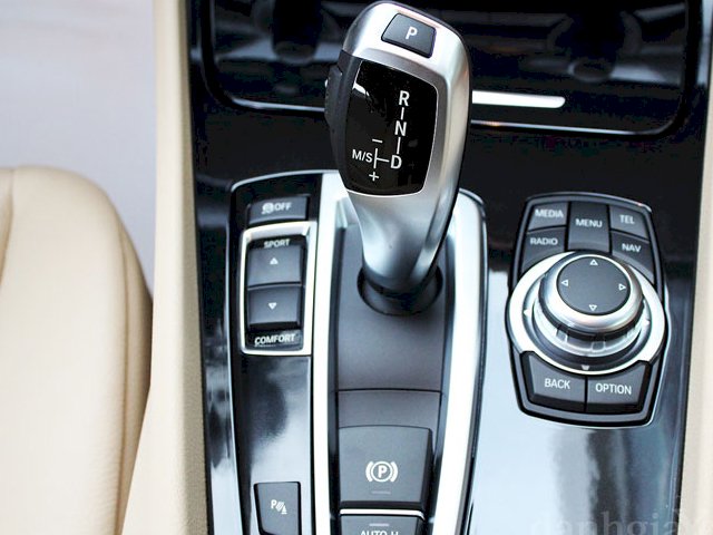 Vì sao không nên chuyển về số N khi xe đang di chuyển