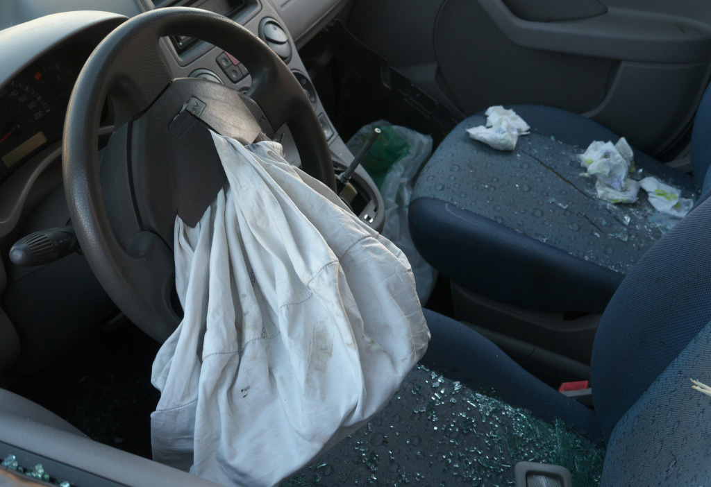 nổ túi khí xe ô tô