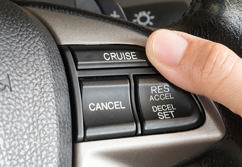 Đừng quá phụ thuộc vào cruise control