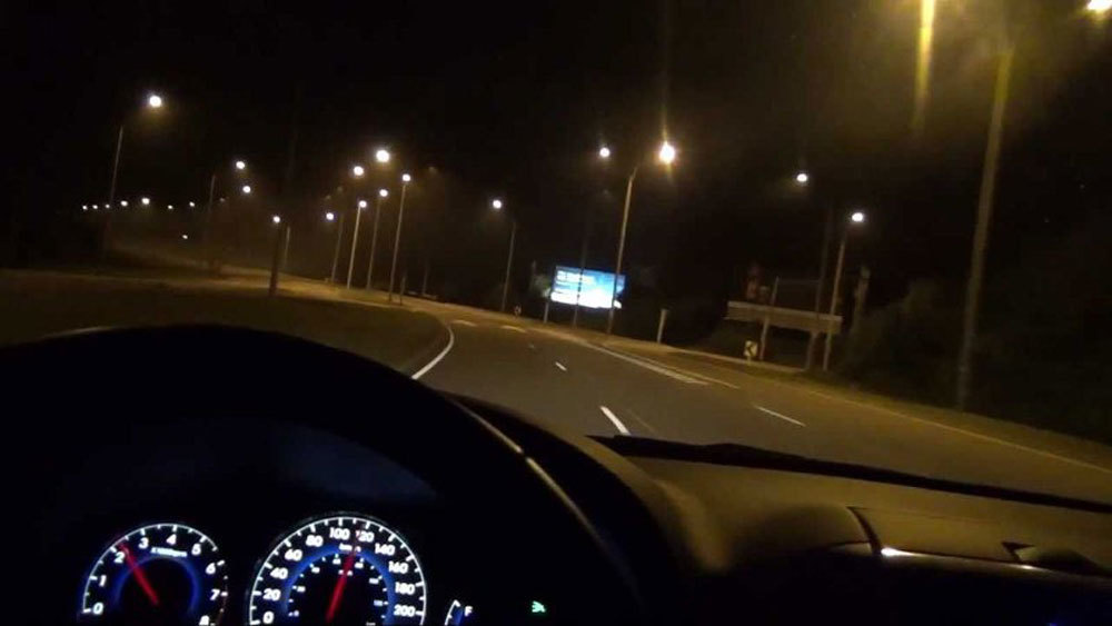 lái xe an toàn vào ban đêm