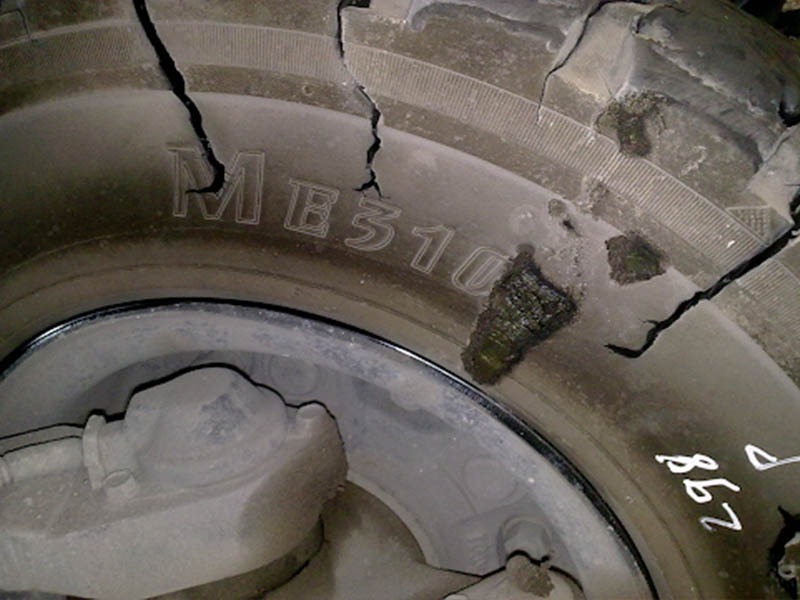 nguyên nhân lốp xe ô tô bị nứt