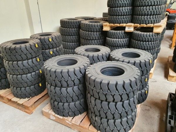 Lựa chọn vỏ xe nâng phù hợp cho công việc