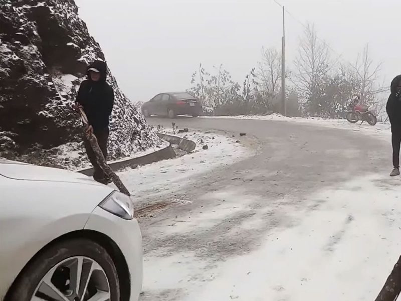 Cách lái xe an toàn trên đường trơn trượt