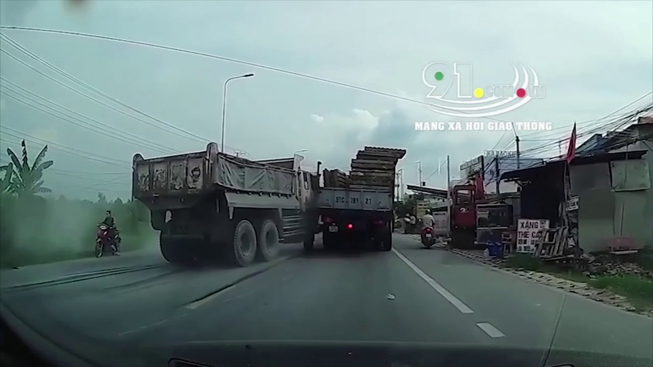 vượt xe cùng chiều an toàn