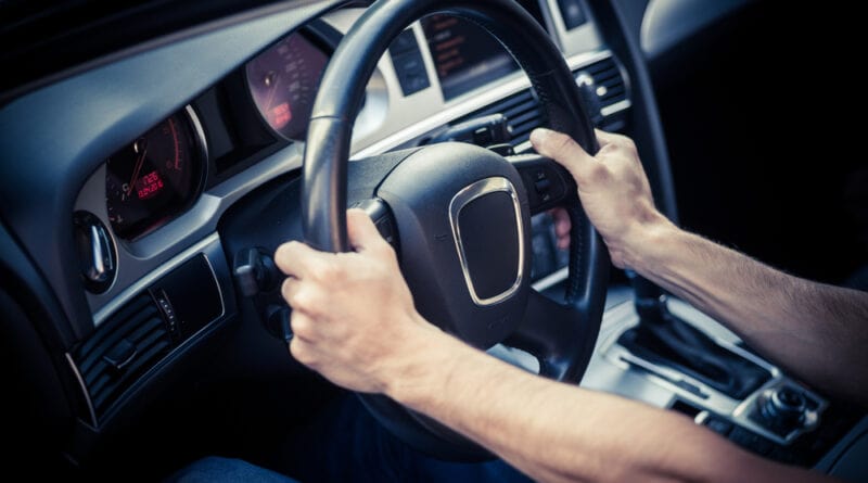 vấn đề về vô lăng xe tải rung lắc