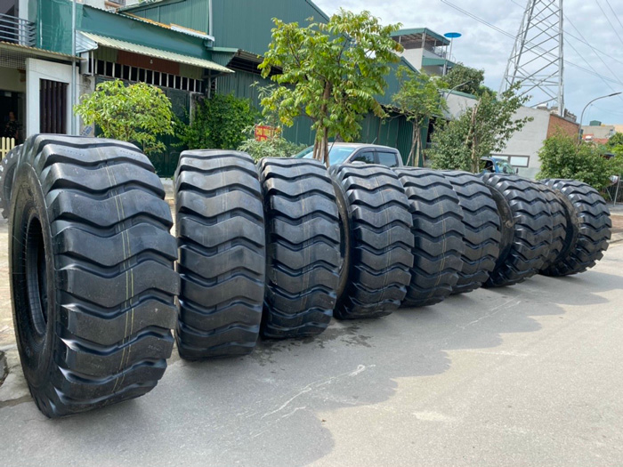 lốp máy xúc lật giá rẻ