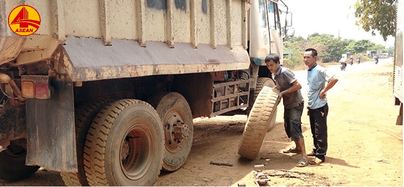 cứu hộ lốp 24/7 tại bình dương