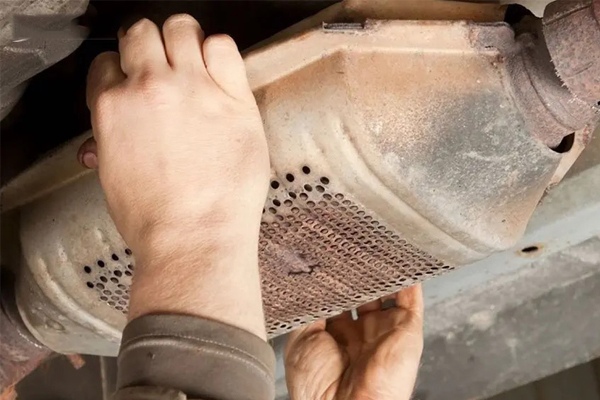 ô tô hao xăng và cách khắc phục