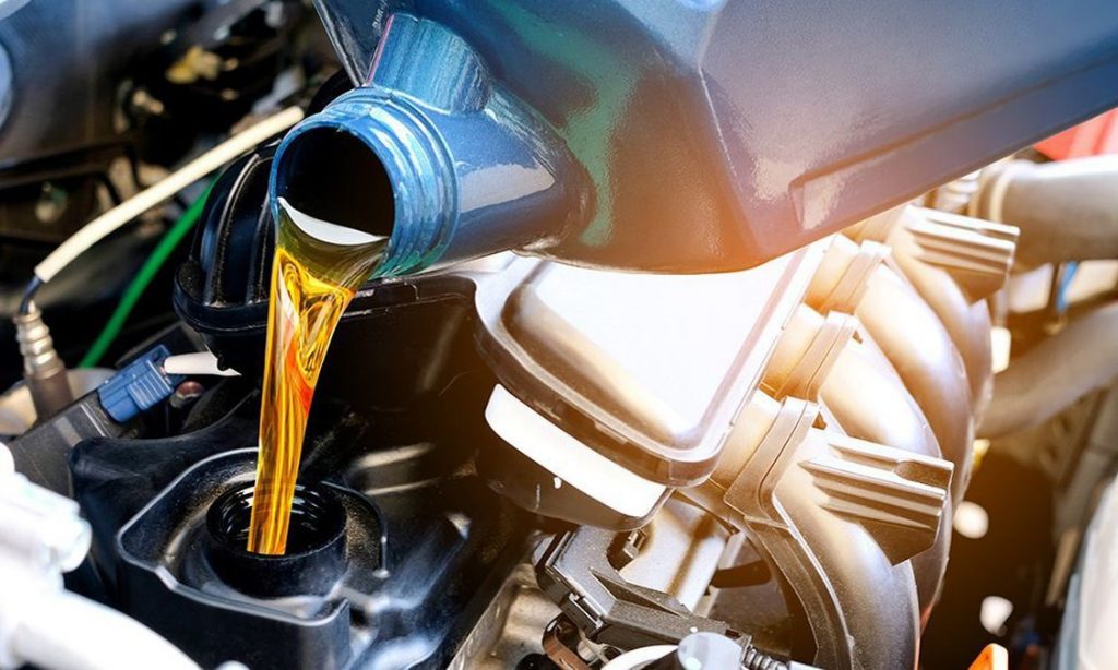 thay dầu hộp số ô tô