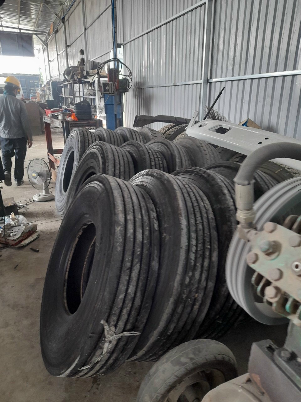 chăm sóc lốp xe tải đúng cách