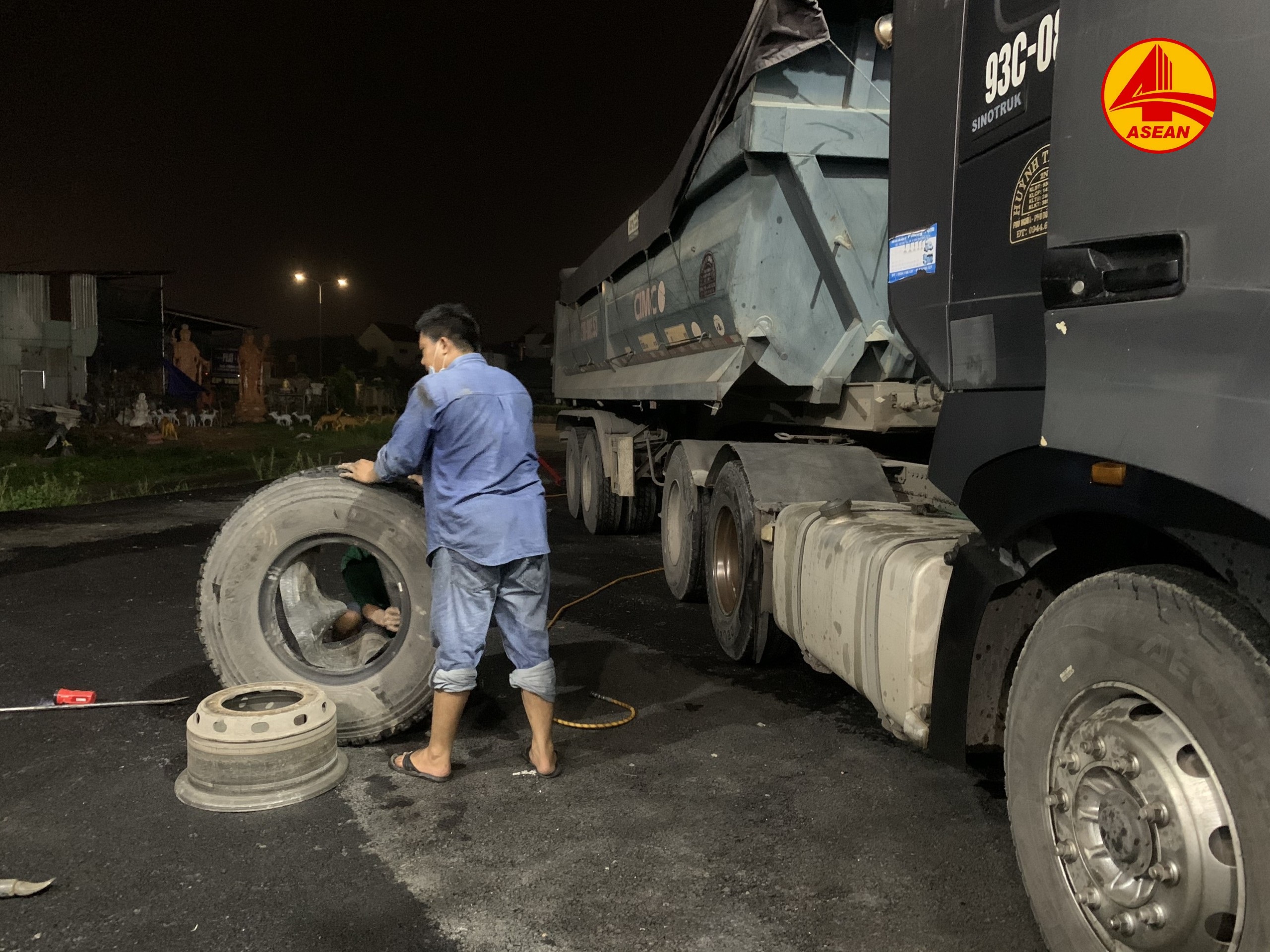 áp suất lốp container tiêu chuẩn