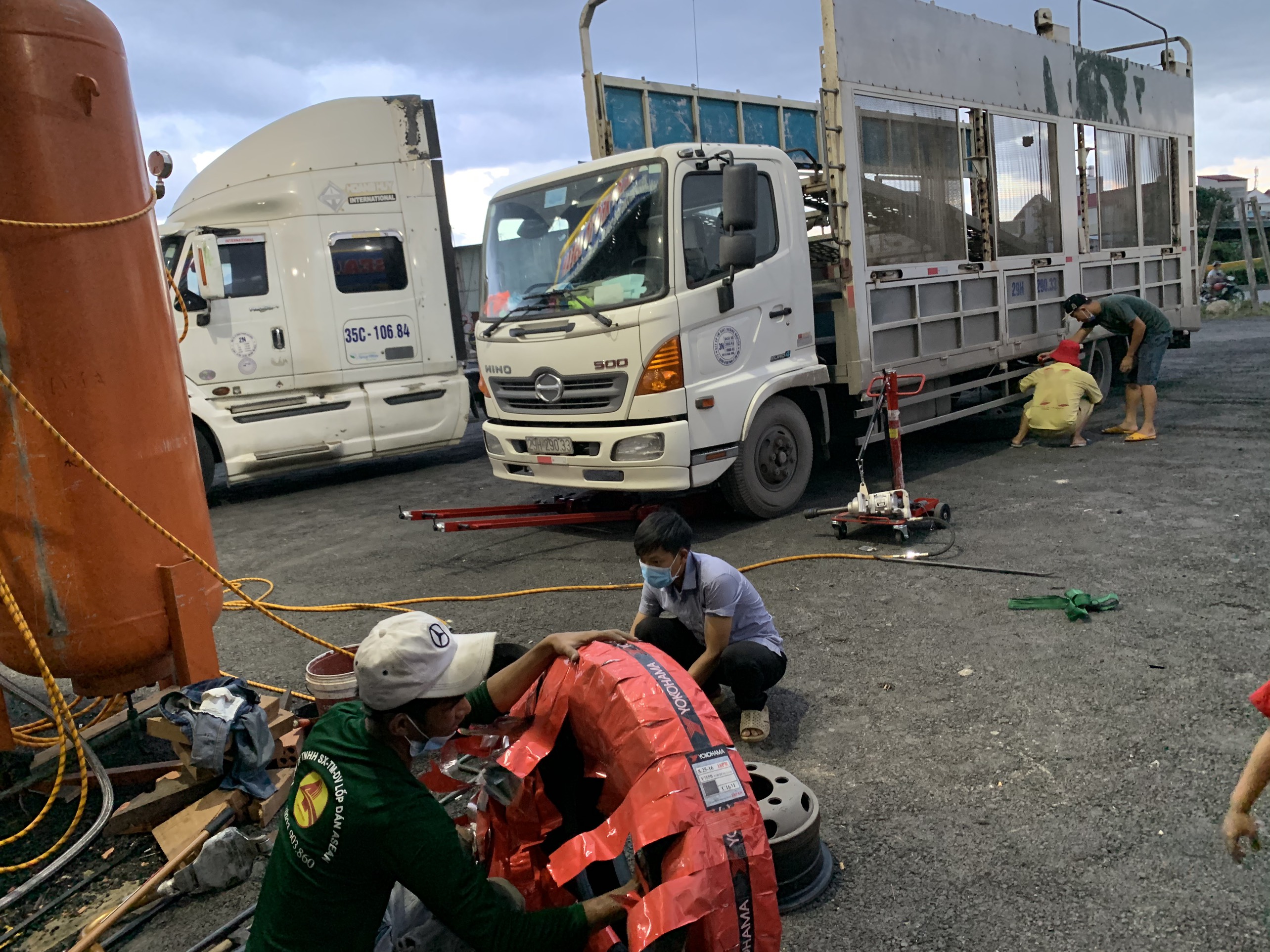 đại lý lốp dán giá rẻ