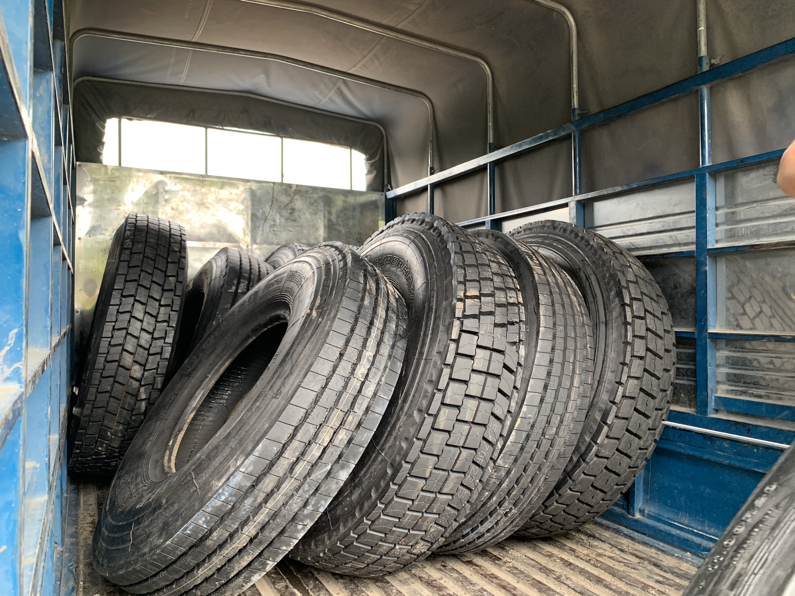 lốp xe cũ giá rẻ