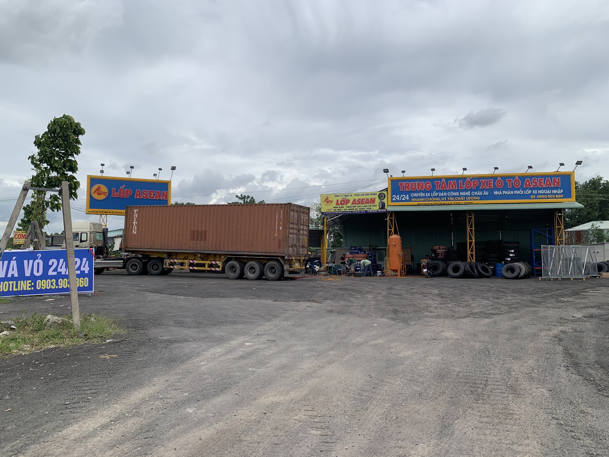 trung tâm lốp xe chính hãng