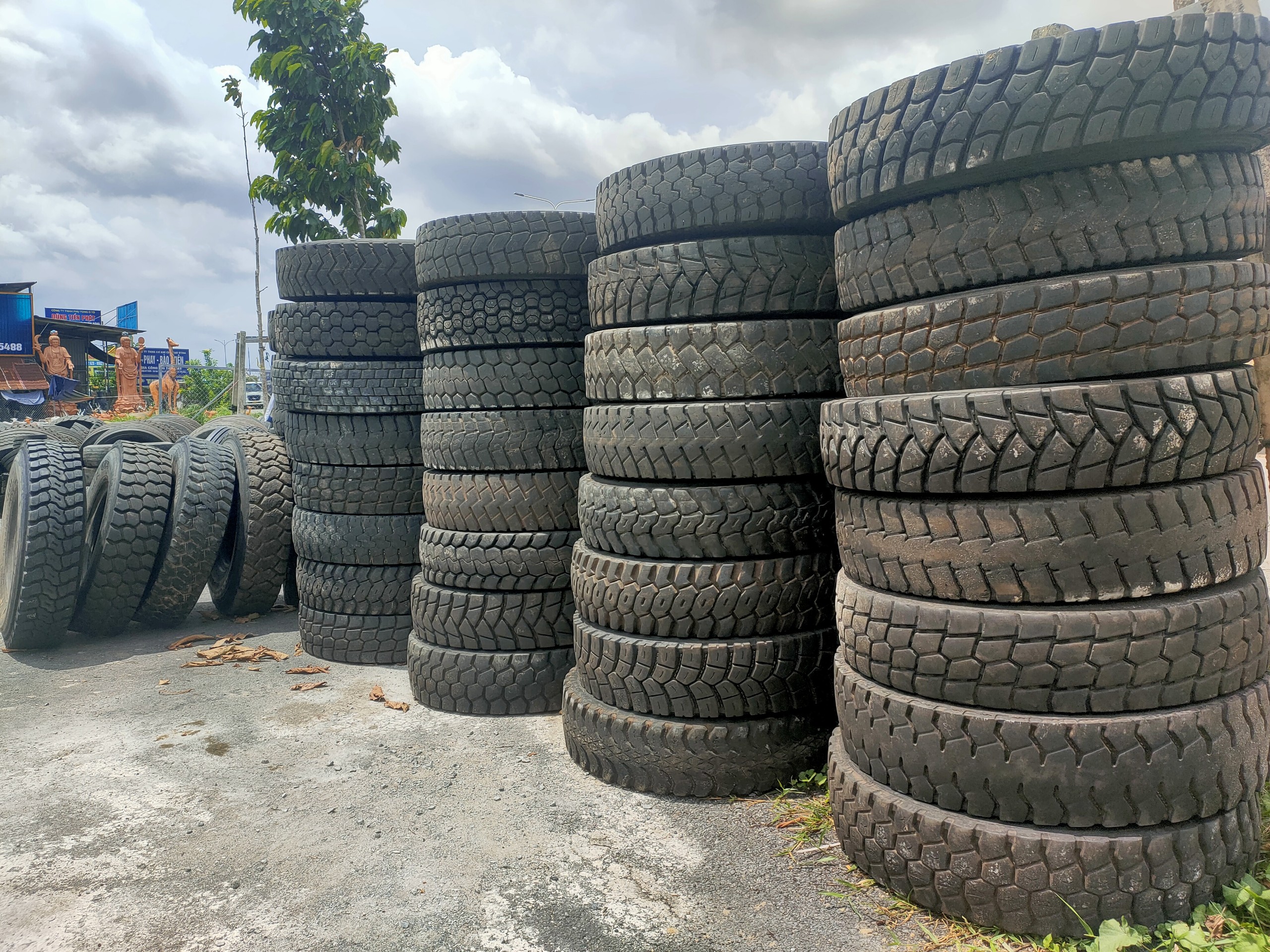 đại lý lốp dán chính hãng