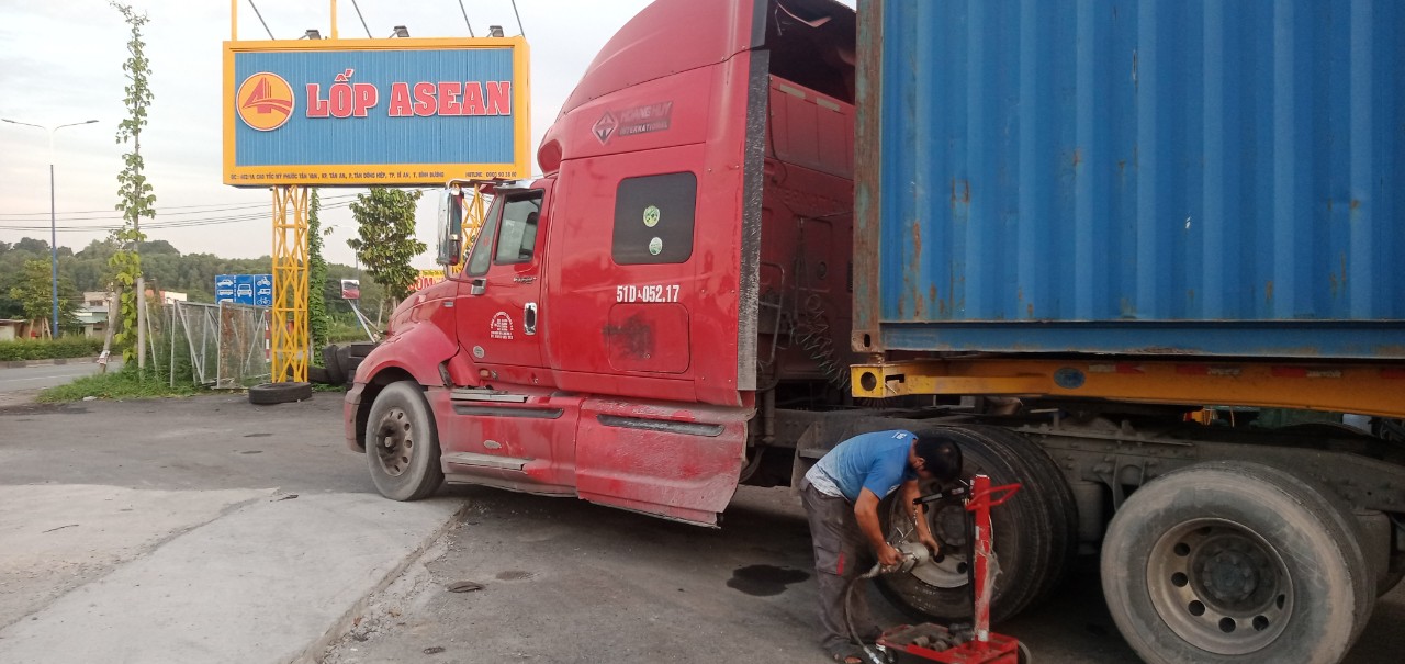 lốp xe tải chính hãng