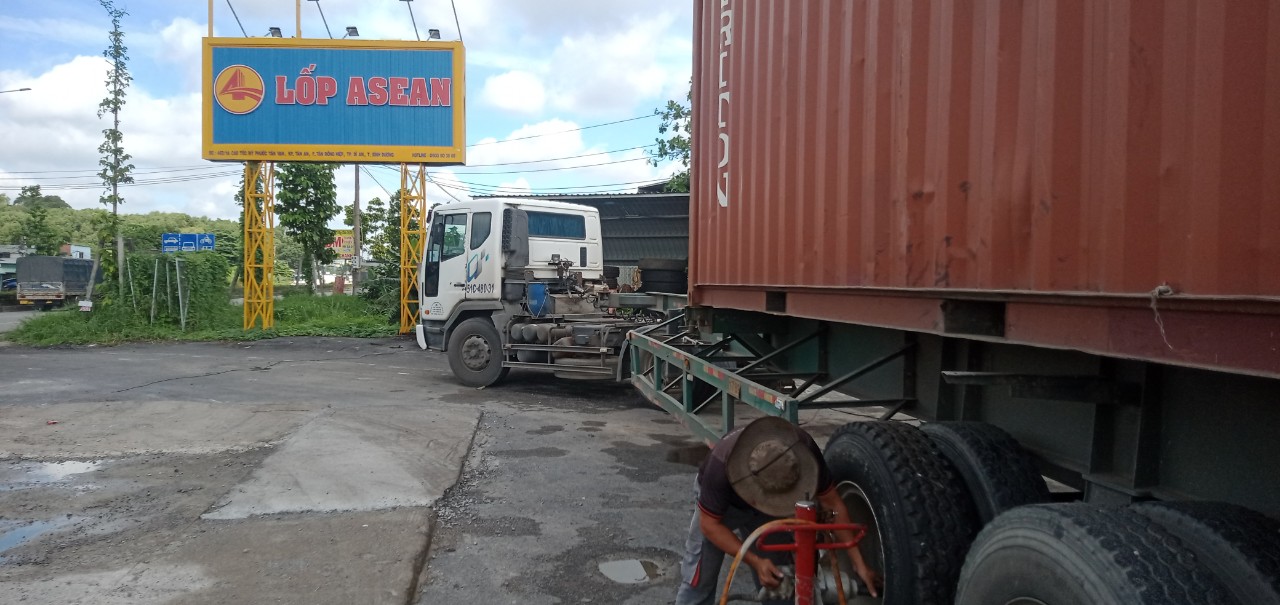 cung cấp lốp xe tải giá rẻ