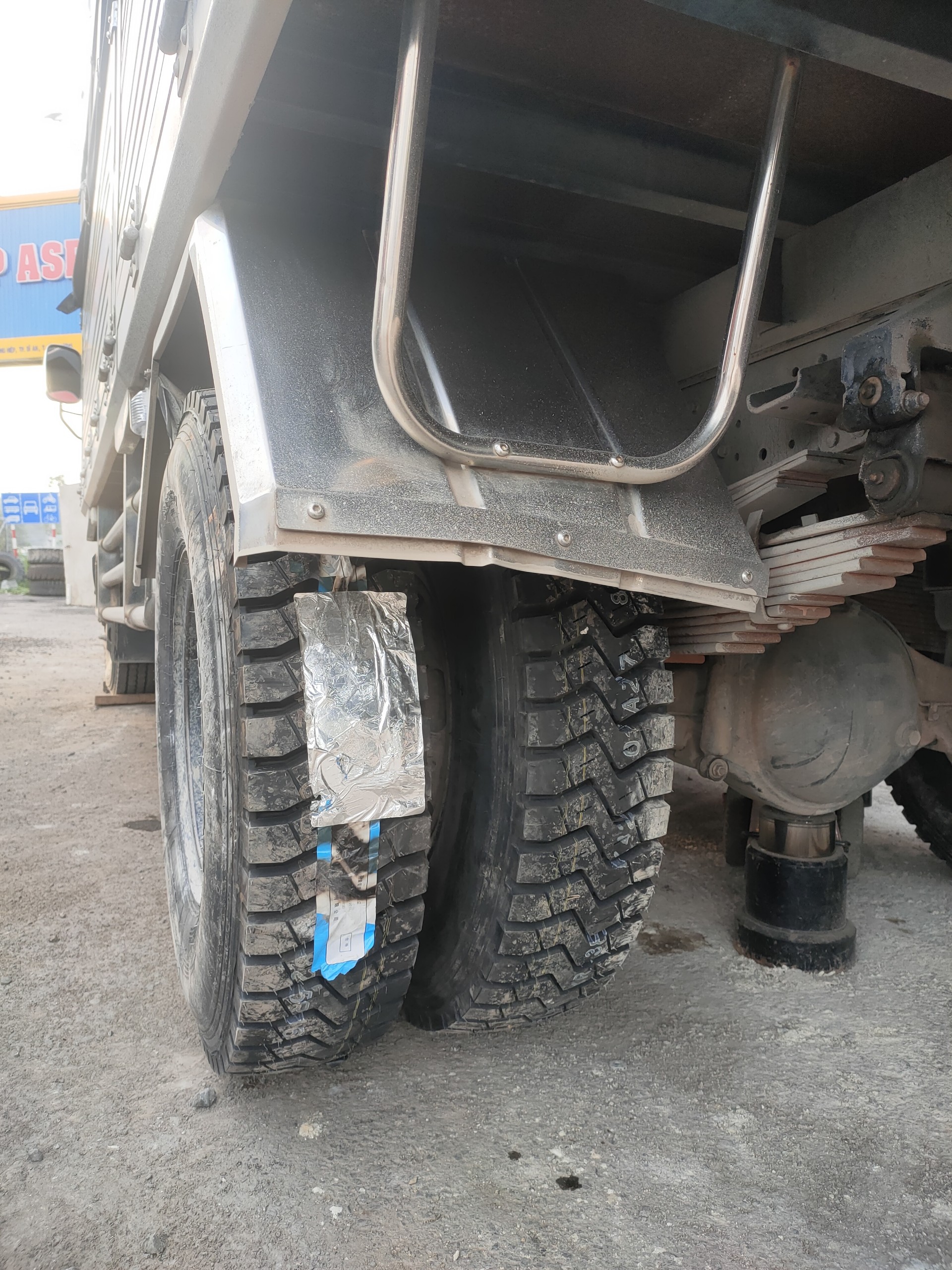 lốp xe tải gía rẻ