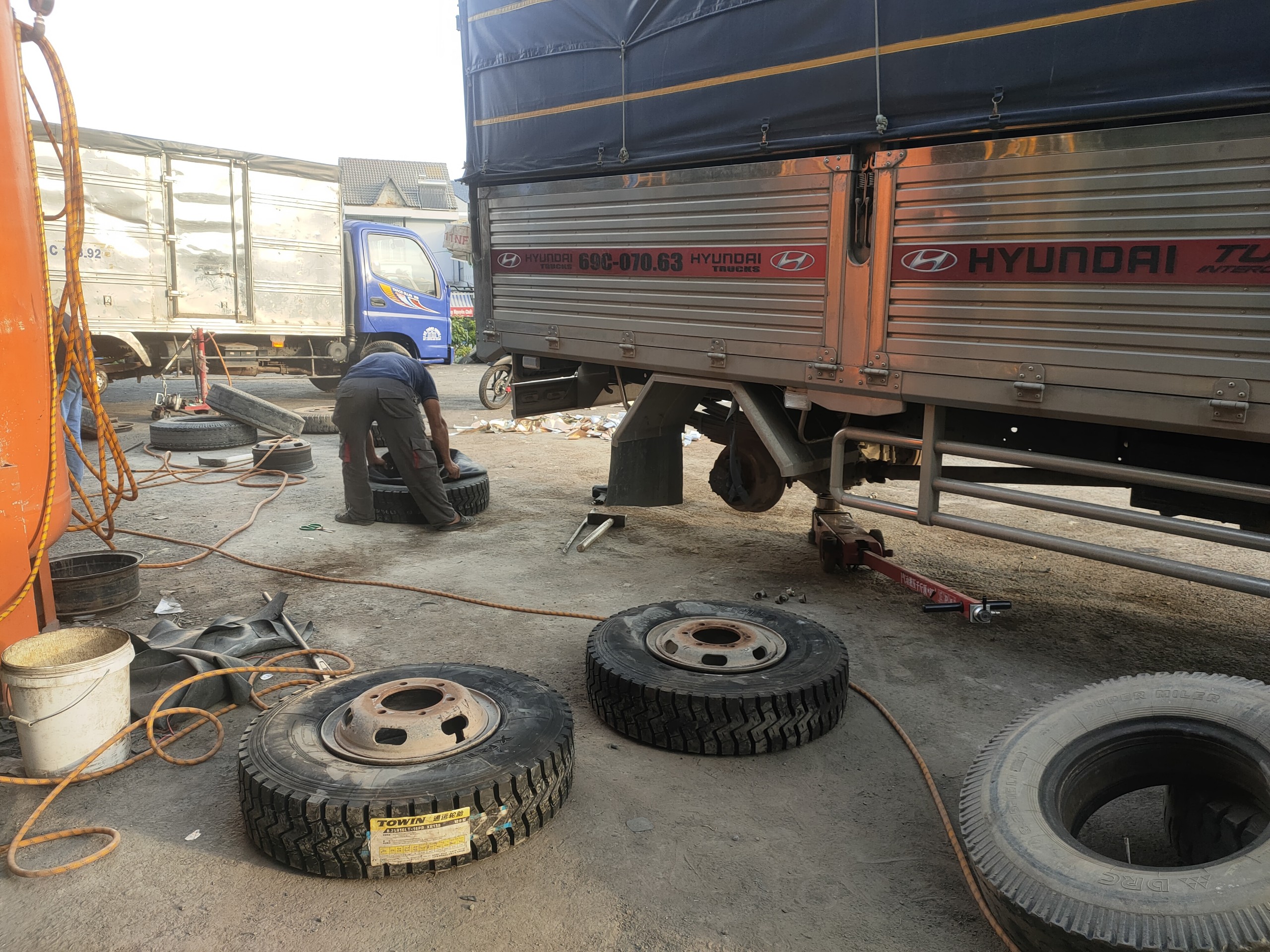 lốp xe tải giá rẻ tại bình dương