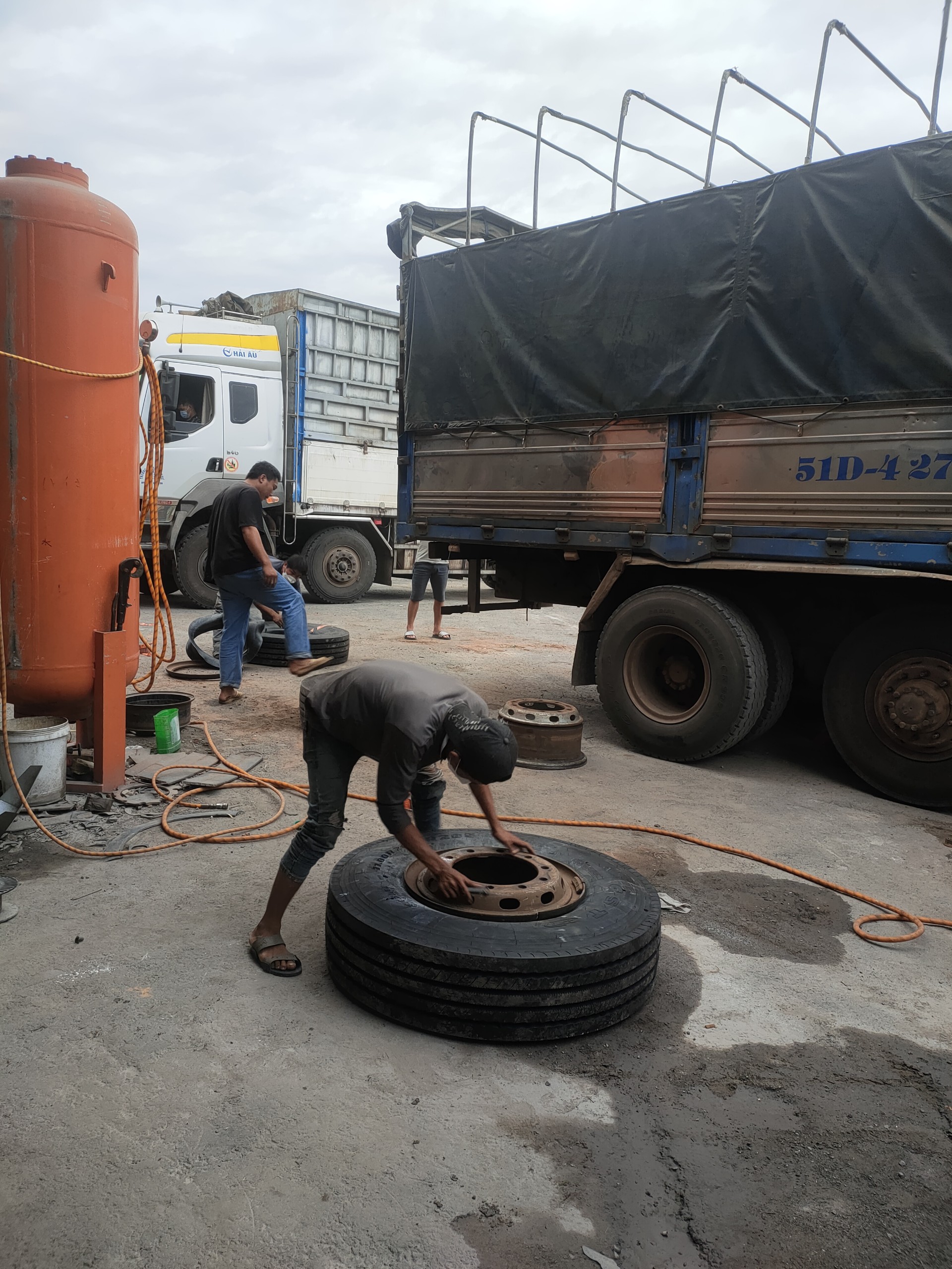 mua lốp xe tải ở đâu